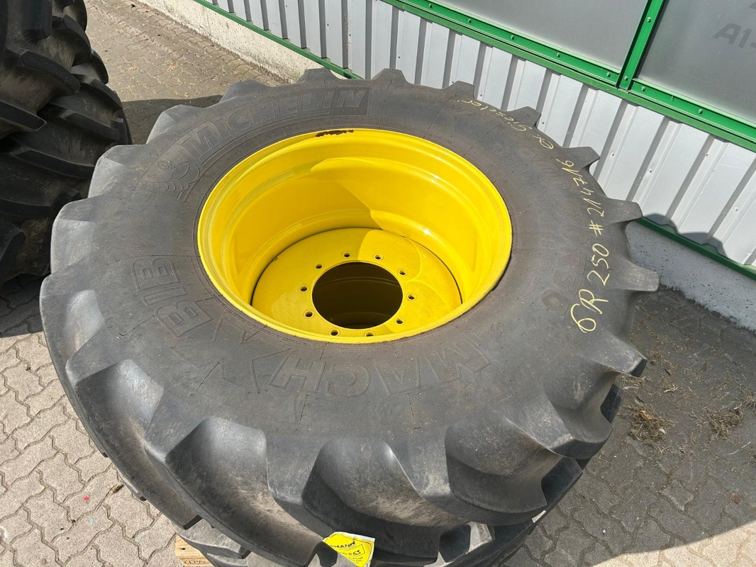 Michelin Kompletträder 710/70R42 600/70R30 - Pneu: photos 2 Michelin Kompletträder 710/70R42 600/70R30 - Pneu: photos 2