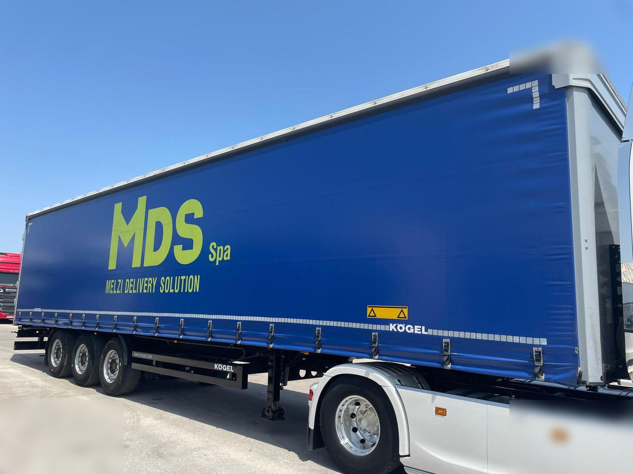 KÖGEL - Semi-remorque rideaux coulissants: photos 3 KÖGEL - Semi-remorque rideaux coulissants: photos 3