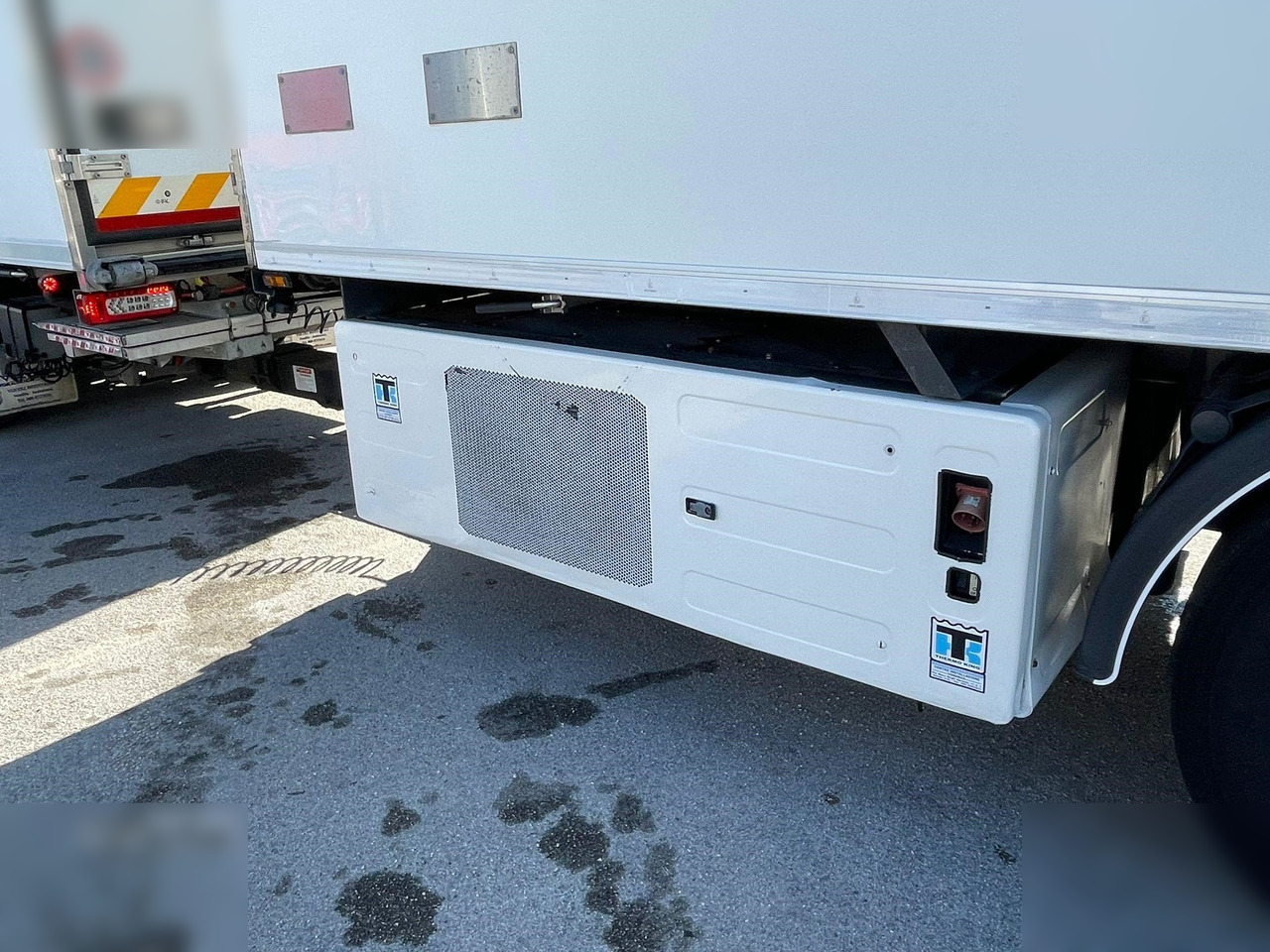 OMAR - Remorque frigorifique: photos 3 OMAR - Remorque frigorifique: photos 3