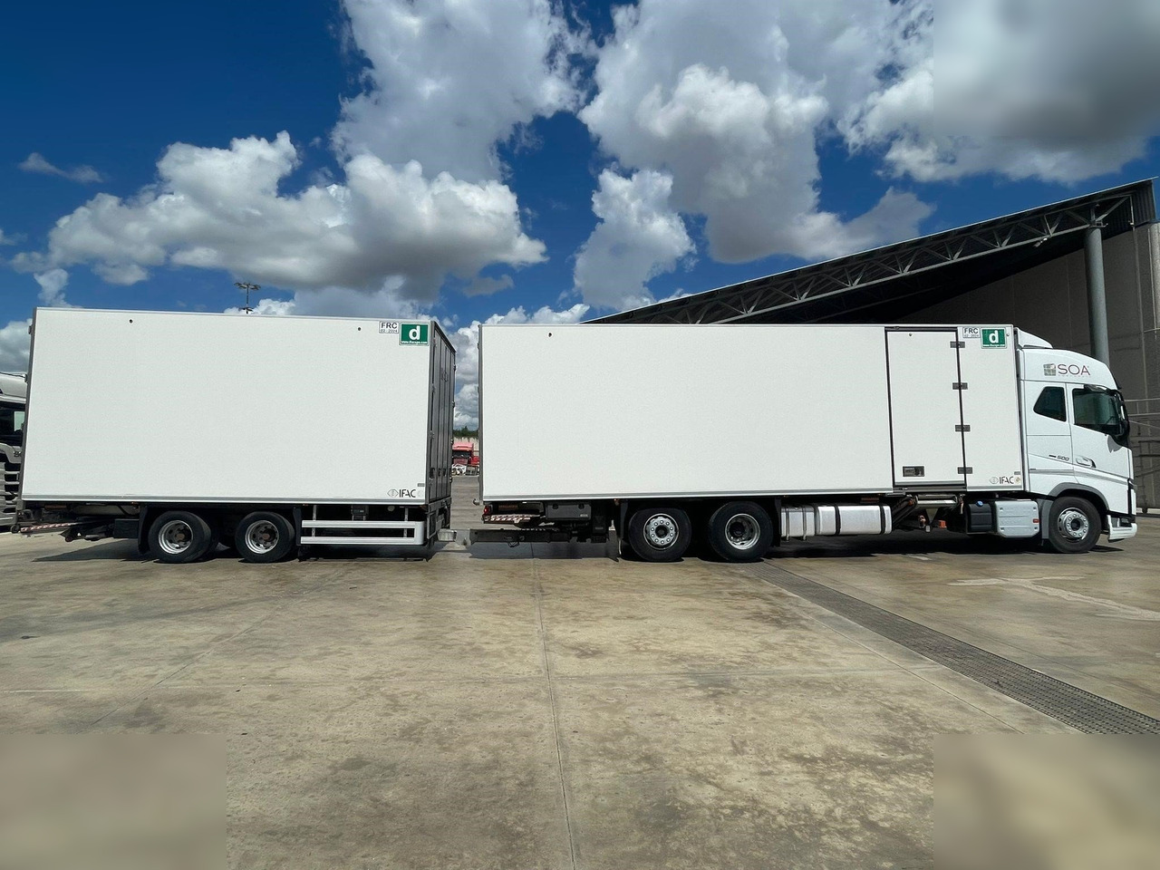 VOLVO FH500 - Camion frigorifique: photos 2 VOLVO FH500 - Camion frigorifique: photos 2