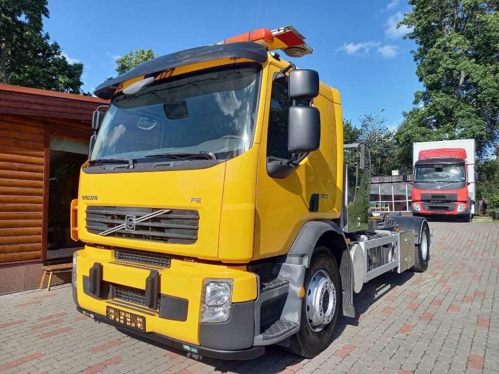 Volvo FE 280, 4x2, HOOKLIFT - Camion ampliroll: photos 1 Volvo FE 280, 4x2, HOOKLIFT - Camion ampliroll: photos 1