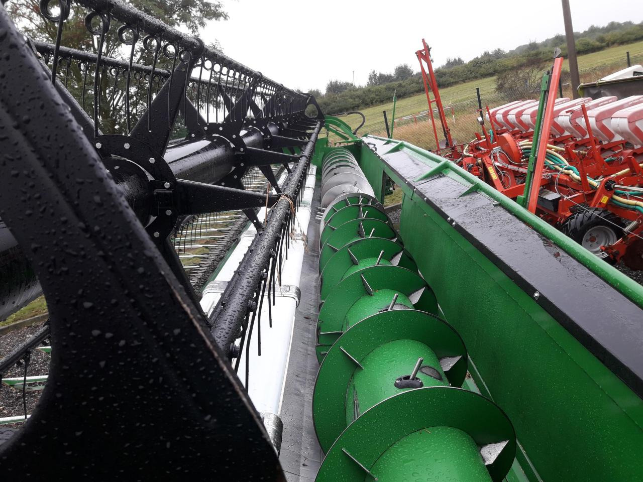 John Deere 635 Premium Flow - Accessoire aux ensileuses: photos 2 John Deere 635 Premium Flow - Accessoire aux ensileuses: photos 2