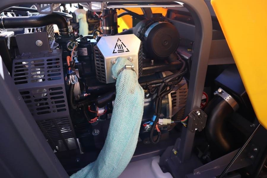 Atlas Copco Hilight H6+ Valid inspection, *Guarantee! Max Boom - Mat d'éclairage: photos 3 Atlas Copco Hilight H6+ Valid inspection, *Guarantee! Max Boom - Mat d'éclairage: photos 3