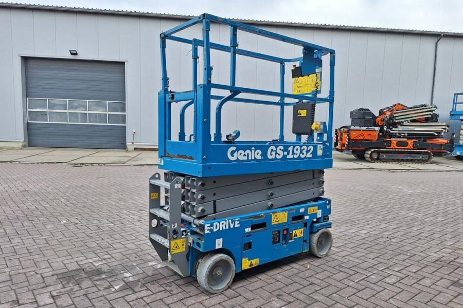 Genie GS1932 E-Drive Several In Stock, 8m Working Height - Nacelle ciseaux: photos 2 Genie GS1932 E-Drive Several In Stock, 8m Working Height - Nacelle ciseaux: photos 2
