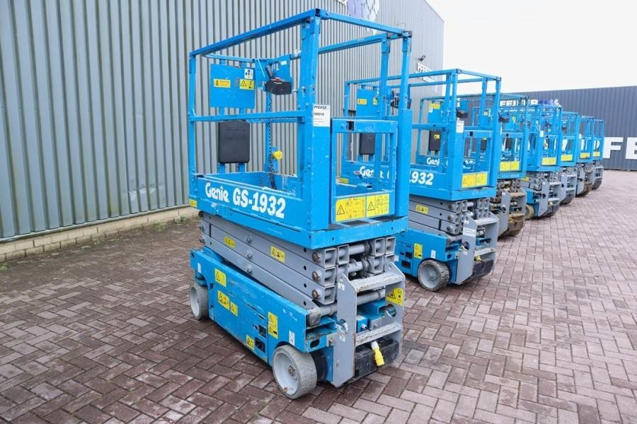 Genie GS1932 Electric, Working Height 7.8 m, 227kg Capac - Nacelle ciseaux: photos 1 Genie GS1932 Electric, Working Height 7.8 m, 227kg Capac - Nacelle ciseaux: photos 1