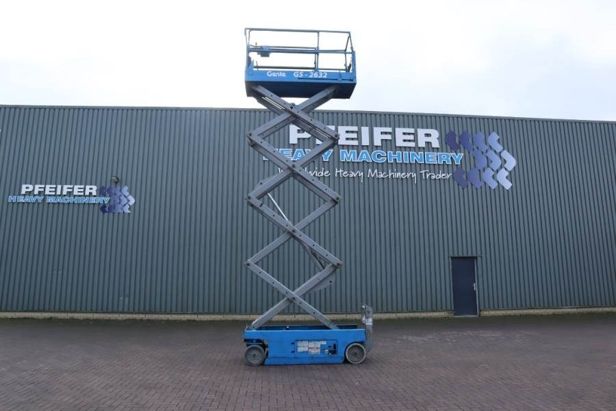 Genie GS2632 Electric, Working Height 10m, 227kg Capacit - Nacelle ciseaux: photos 3 Genie GS2632 Electric, Working Height 10m, 227kg Capacit - Nacelle ciseaux: photos 3
