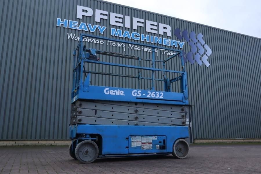 Genie GS2632 Electric, Working Height 10m, 227kg Capacit - Nacelle ciseaux: photos 1 Genie GS2632 Electric, Working Height 10m, 227kg Capacit - Nacelle ciseaux: photos 1