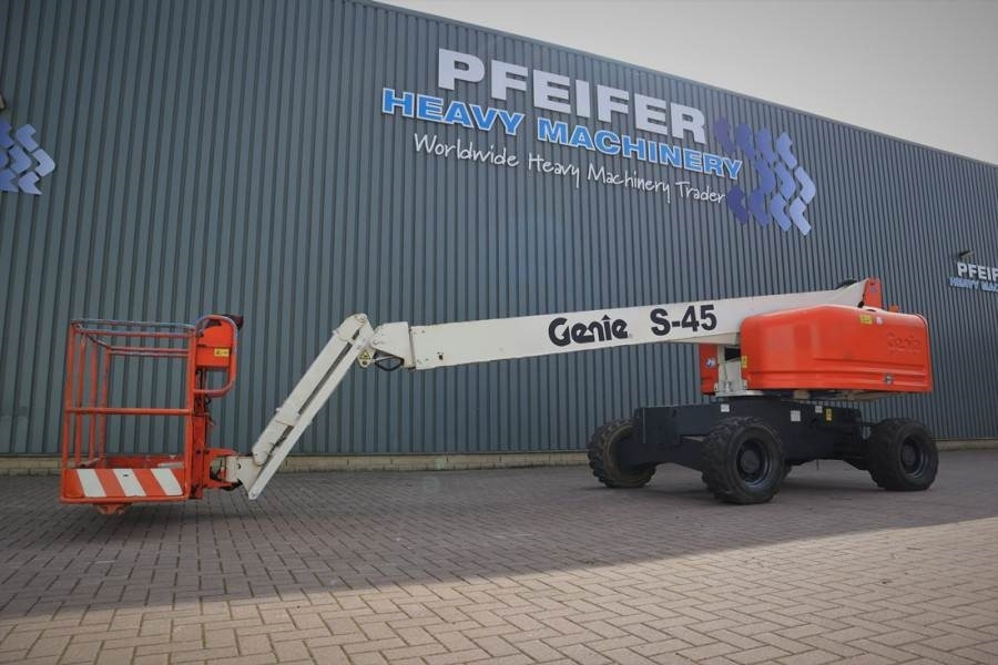 Genie S45 Valid inspection, Diesel, 4x4 Drive, 15.72 m W - Nacelle télescopique: photos 1 Genie S45 Valid inspection, Diesel, 4x4 Drive, 15.72 m W - Nacelle télescopique: photos 1