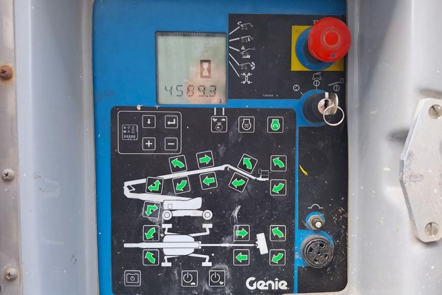 Genie Z135/70 Diesel, 4x4x4 Drive, 43m Lifting Height, 2 - Nacelle articulée: photos 4 Genie Z135/70 Diesel, 4x4x4 Drive, 43m Lifting Height, 2 - Nacelle articulée: photos 4