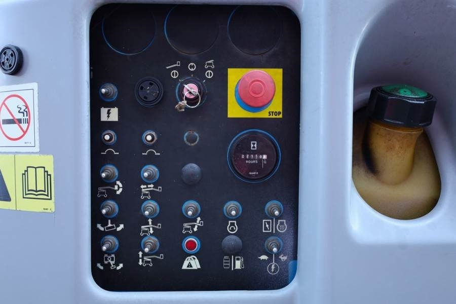 Genie Z34/22 Diesel, 4x4 Drive, 12.6m Working Height, 6. - Nacelle articulée: photos 4 Genie Z34/22 Diesel, 4x4 Drive, 12.6m Working Height, 6. - Nacelle articulée: photos 4