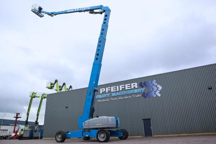 Genie ZX135/70 Diesel, 4x4x4 Drive, 43m Lifting Height, - Nacelle articulée: photos 3 Genie ZX135/70 Diesel, 4x4x4 Drive, 43m Lifting Height, - Nacelle articulée: photos 3