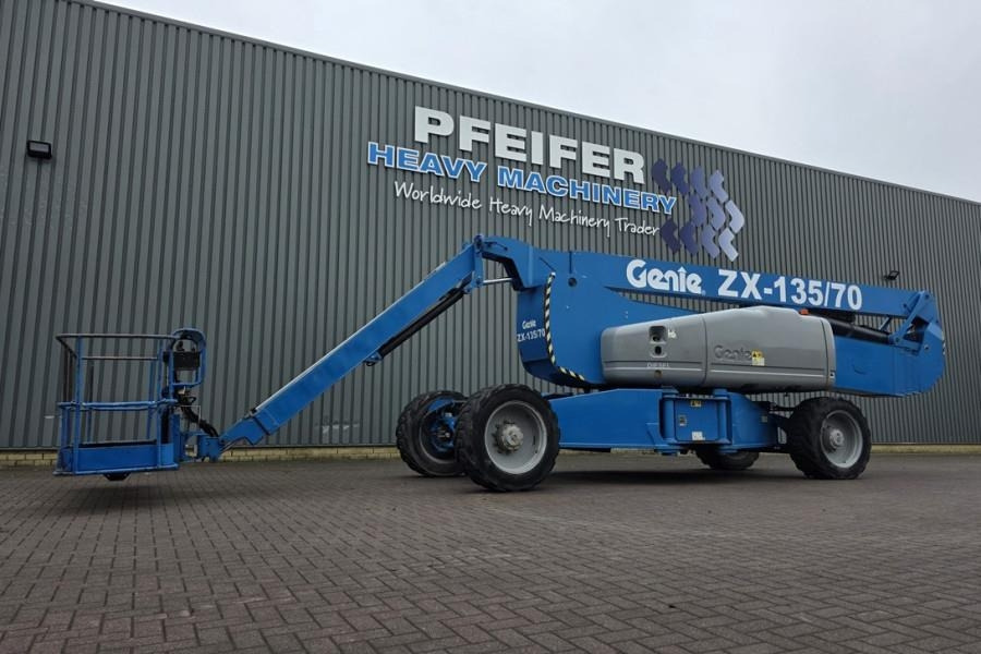 Genie ZX135/70 Diesel, 4x4x4 Drive, 43m Lifting Height, - Nacelle articulée: photos 1 Genie ZX135/70 Diesel, 4x4x4 Drive, 43m Lifting Height, - Nacelle articulée: photos 1