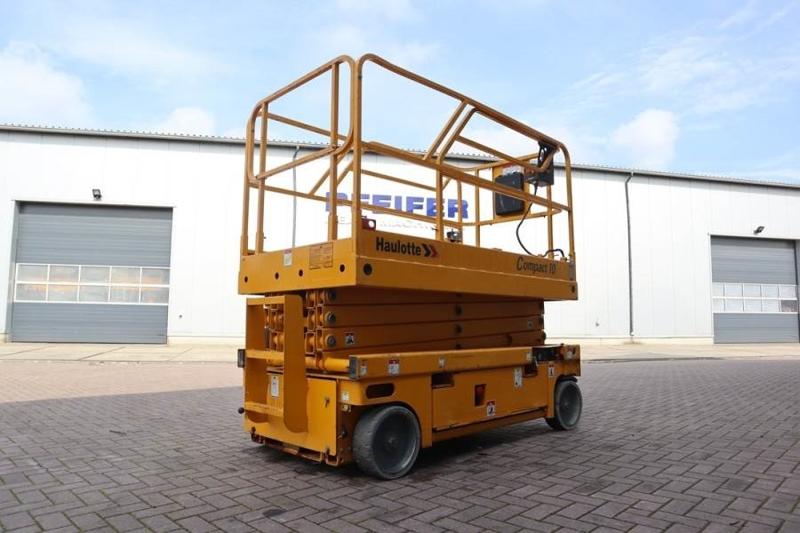 Haulotte COMPACT 10 Electric, 10m Working Height, 450kg Cap - Nacelle ciseaux: photos 3 Haulotte COMPACT 10 Electric, 10m Working Height, 450kg Cap - Nacelle ciseaux: photos 3
