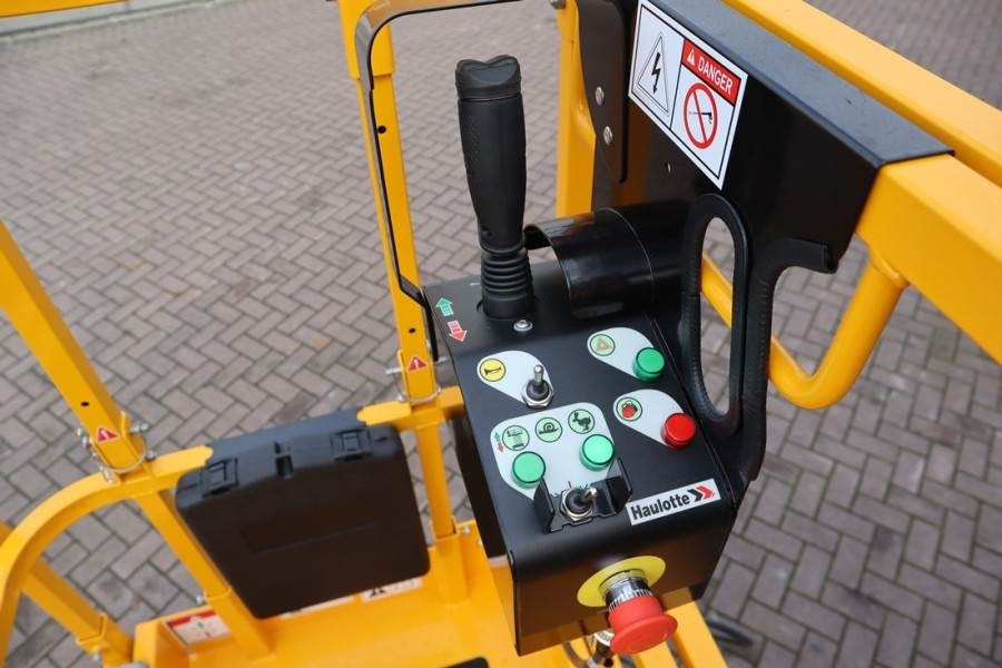Haulotte Compact 10N Valid Inspection, *Guarantee! 10m Work - Nacelle ciseaux: photos 3 Haulotte Compact 10N Valid Inspection, *Guarantee! 10m Work - Nacelle ciseaux: photos 3