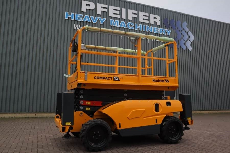 Haulotte Compact 12DX Valid Inspection, *Guarantee! Diesel, - Nacelle ciseaux: photos 1 Haulotte Compact 12DX Valid Inspection, *Guarantee! Diesel, - Nacelle ciseaux: photos 1