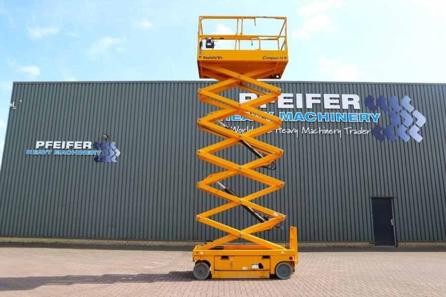 Haulotte Compact 14 Electric, 14m Working Height, 350kg Cap - Nacelle ciseaux: photos 3 Haulotte Compact 14 Electric, 14m Working Height, 350kg Cap - Nacelle ciseaux: photos 3