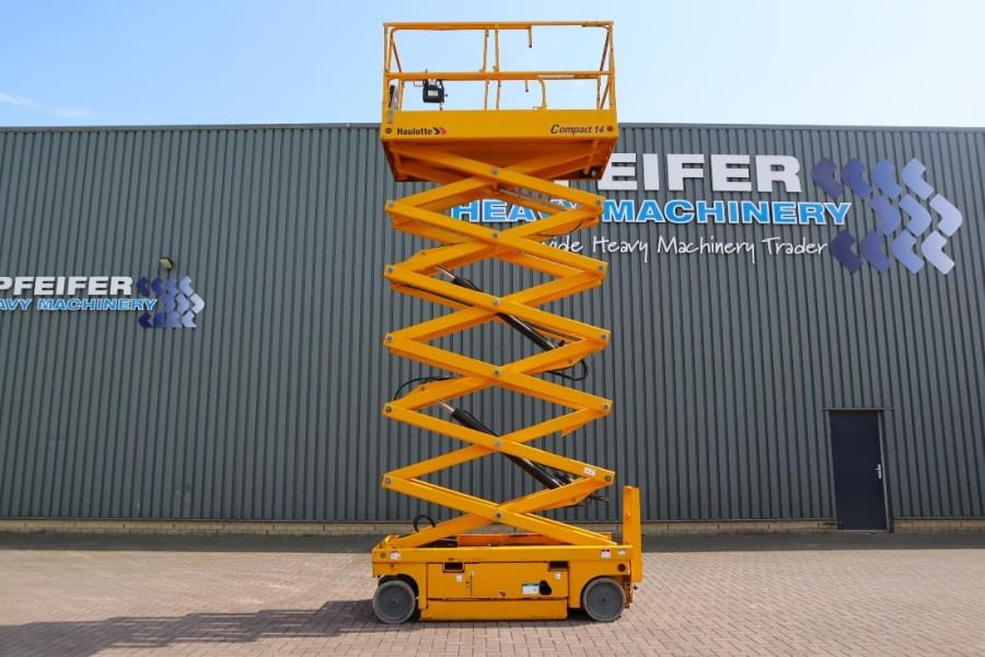 Haulotte Compact 14 Electric, 14m Working Height, 350kg Cap - Nacelle ciseaux: photos 3 Haulotte Compact 14 Electric, 14m Working Height, 350kg Cap - Nacelle ciseaux: photos 3