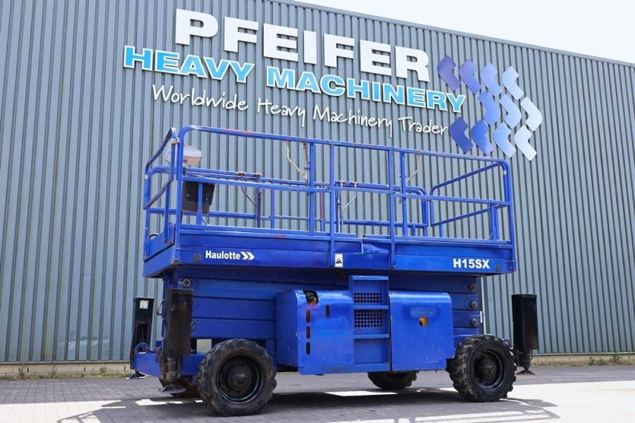 Haulotte H15SX Diesel, 4x4 Drive 15 Working Height, 500kg C - Nacelle ciseaux: photos 1 Haulotte H15SX Diesel, 4x4 Drive 15 Working Height, 500kg C - Nacelle ciseaux: photos 1