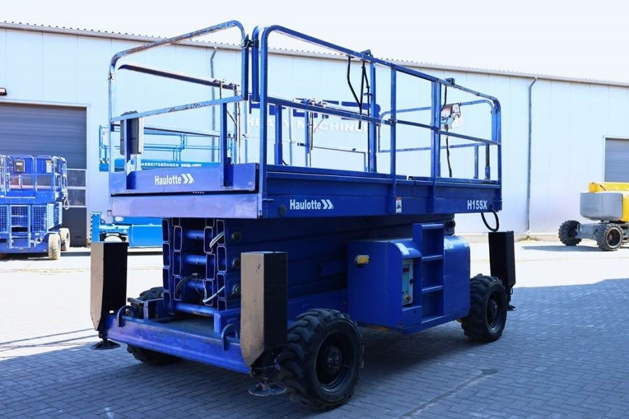 Haulotte H15SX Diesel, 4x4 Drive 15 Working Height, 500kg C - Nacelle ciseaux: photos 2 Haulotte H15SX Diesel, 4x4 Drive 15 Working Height, 500kg C - Nacelle ciseaux: photos 2