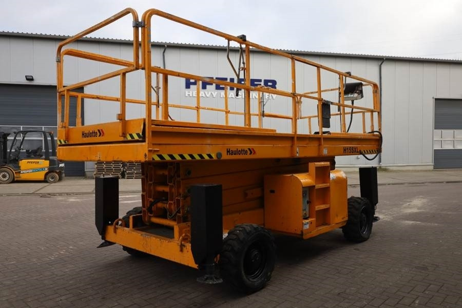 Haulotte H15SXL Diesel, 4x4 Drive, 15m Working Height, 500k - Nacelle ciseaux: photos 3 Haulotte H15SXL Diesel, 4x4 Drive, 15m Working Height, 500k - Nacelle ciseaux: photos 3