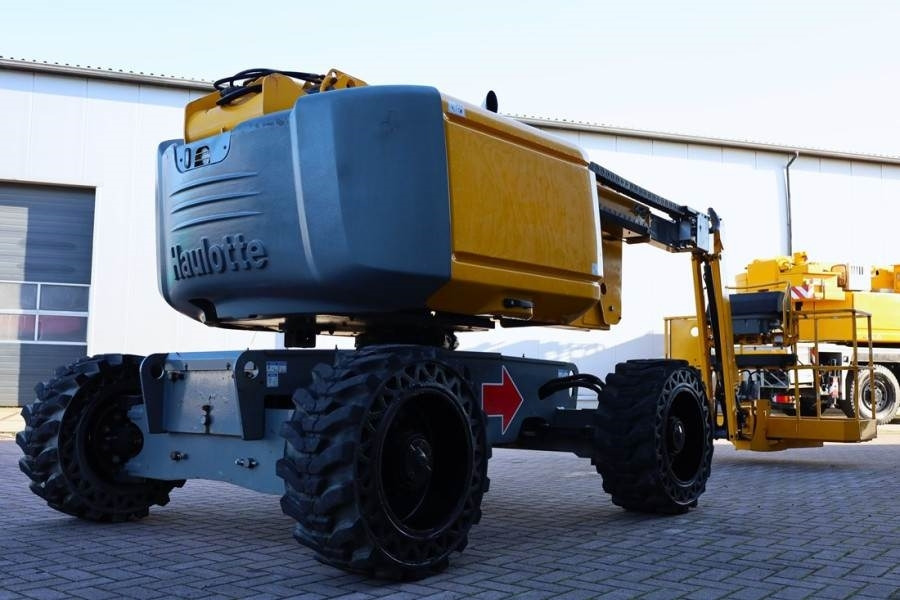 Haulotte HA16RTJ Pro Diesel, 4x4x4 Drive, 16 m Working Heig - Nacelle articulée: photos 2 Haulotte HA16RTJ Pro Diesel, 4x4x4 Drive, 16 m Working Heig - Nacelle articulée: photos 2