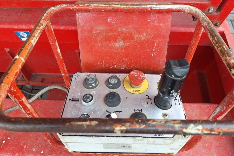 Holland Lift Combistar B-165EL25 Electric, 18.5m Working Height - Nacelle ciseaux: photos 4 Holland Lift Combistar B-165EL25 Electric, 18.5m Working Height - Nacelle ciseaux: photos 4