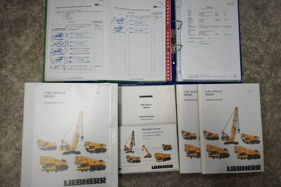 Liebherr LTM1070-4.2 Dutch Vehicle Registration, Valid Insp - Grue tout-terrain: photos 2 Liebherr LTM1070-4.2 Dutch Vehicle Registration, Valid Insp - Grue tout-terrain: photos 2