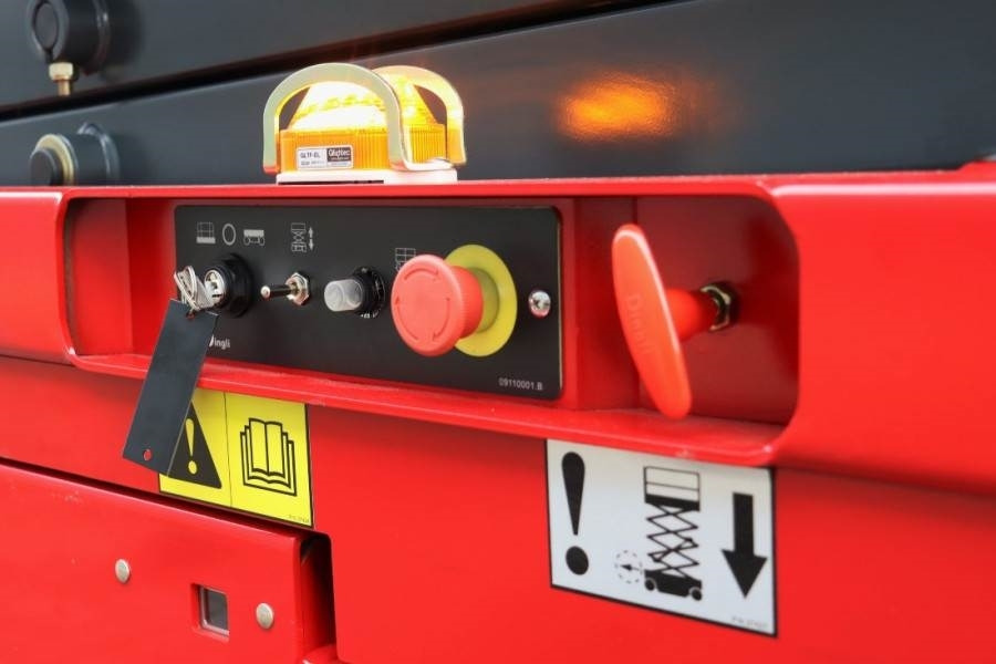 Magni ES0807EP New And Available Directly From Stock, El - Nacelle ciseaux: photos 3 Magni ES0807EP New And Available Directly From Stock, El - Nacelle ciseaux: photos 3