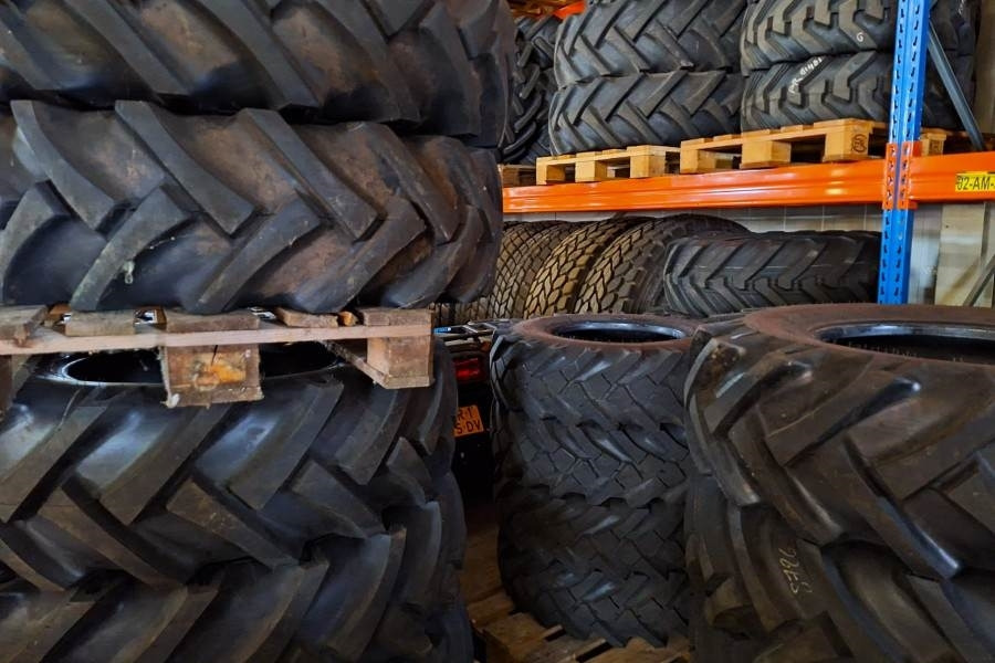 Manitou M30-4 Valid inspection, *Guarantee! Diesel, 4x4 D - Chariot tout terrain: photos 5 Manitou M30-4 Valid inspection, *Guarantee! Diesel, 4x4 D - Chariot tout terrain: photos 5