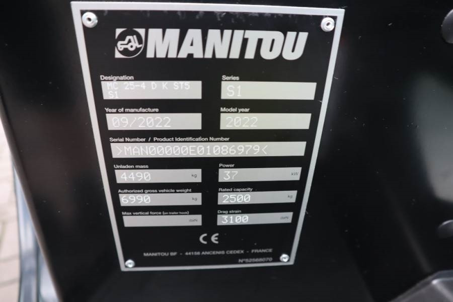 Manitou MC25-4 Valid Inspection, *Guarantee, Diesel, 4x4 D - Chariot tout terrain: photos 5 Manitou MC25-4 Valid Inspection, *Guarantee, Diesel, 4x4 D - Chariot tout terrain: photos 5