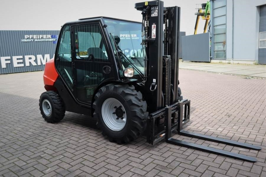 Manitou MC25-4 Valid Inspection, *Guarantee, Diesel, 4x4 D - Chariot tout terrain: photos 2 Manitou MC25-4 Valid Inspection, *Guarantee, Diesel, 4x4 D - Chariot tout terrain: photos 2