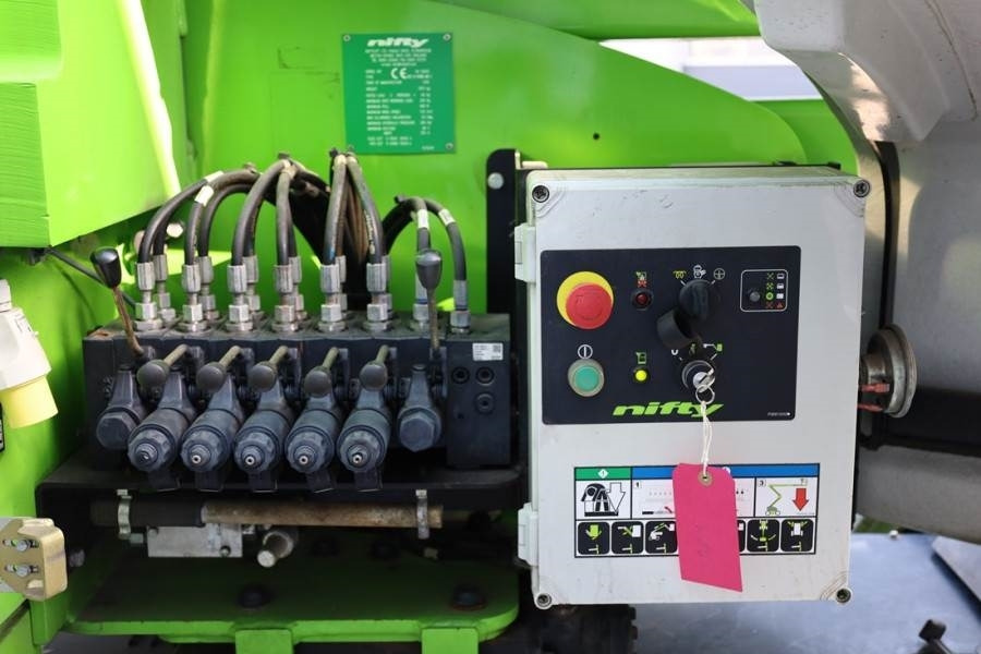 Niftylift HR17NDE HYBRIDE MK3 Hybrid Battery & Diesel, 17m W - Nacelle articulée: photos 5 Niftylift HR17NDE HYBRIDE MK3 Hybrid Battery & Diesel, 17m W - Nacelle articulée: photos 5