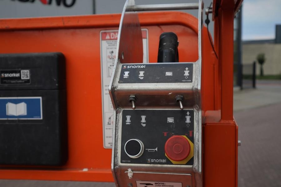 Snorkel S4726E Valid Inspection, *Guarantee! ,Electric, 10 - Nacelle ciseaux: photos 5 Snorkel S4726E Valid Inspection, *Guarantee! ,Electric, 10 - Nacelle ciseaux: photos 5