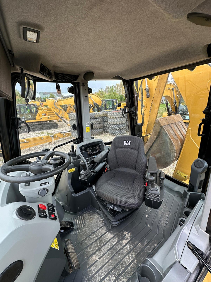 CATERPILLAR 444 - Tractopelle: photos 4 CATERPILLAR 444 - Tractopelle: photos 4