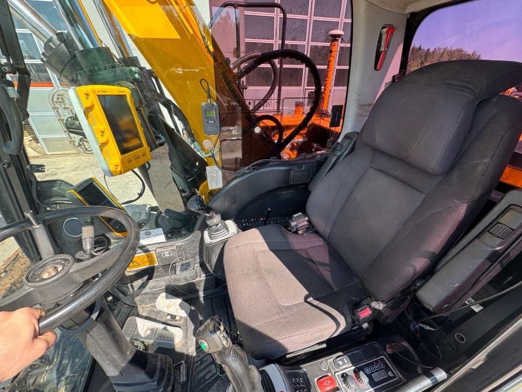 JCB 175 - Pelle sur pneus: photos 4 JCB 175 - Pelle sur pneus: photos 4