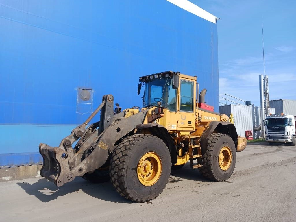 Volvo L 120 E - Chargeuse sur pneus: photos 1 Volvo L 120 E - Chargeuse sur pneus: photos 1