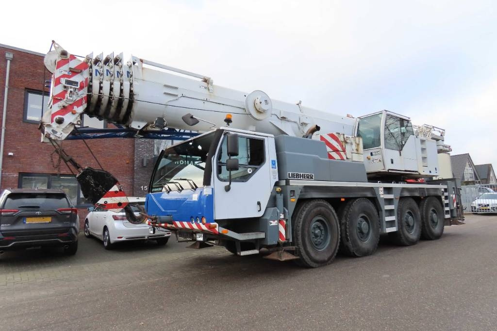 Liebherr LTM 1090-4.1 - Grue tout-terrain: photos 1 Liebherr LTM 1090-4.1 - Grue tout-terrain: photos 1