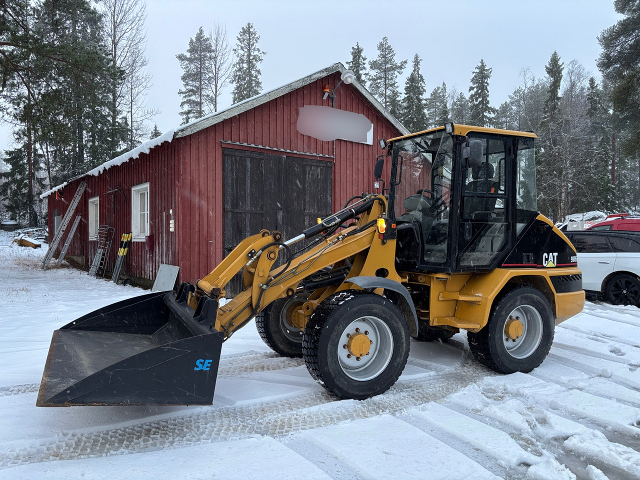 CAT 906 - Chargeuse sur pneus: photos 1 CAT 906 - Chargeuse sur pneus: photos 1