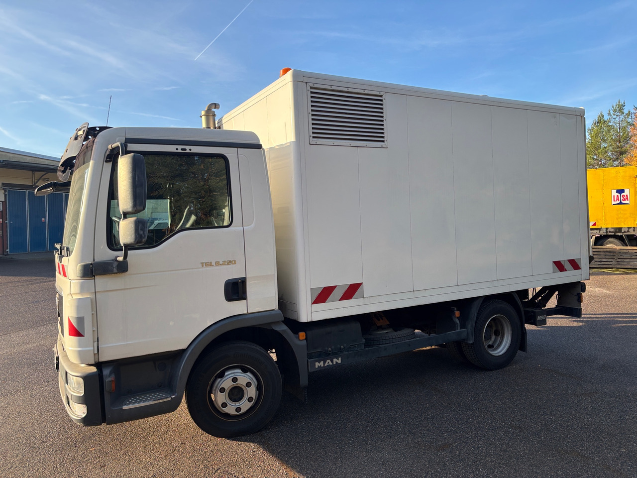 MAN TGL 8.220 - Camion: photos 1 MAN TGL 8.220 - Camion: photos 1