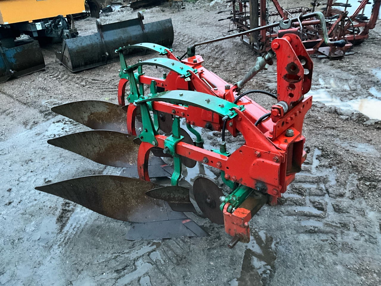 Kverneland 85-8 - Charrue: photos 1 Kverneland 85-8 - Charrue: photos 1