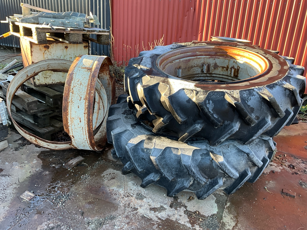 Michelin 16,9R38 - Pneu pour Machine agricole: photos 1 Michelin 16,9R38 - Pneu pour Machine agricole: photos 1