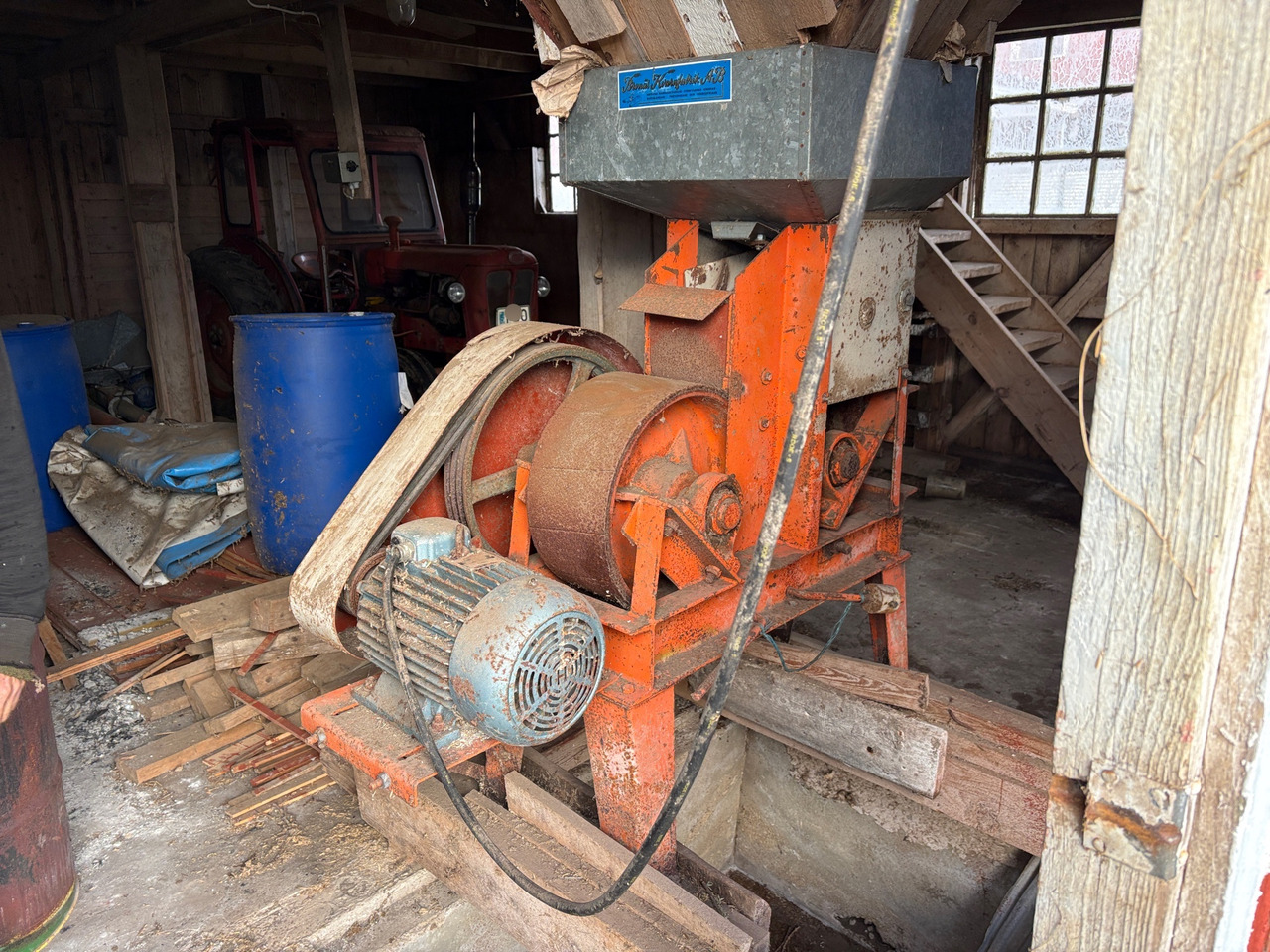 Nirvana K450/200 - Matériel d'élevage: photos 1 Nirvana K450/200 - Matériel d'élevage: photos 1