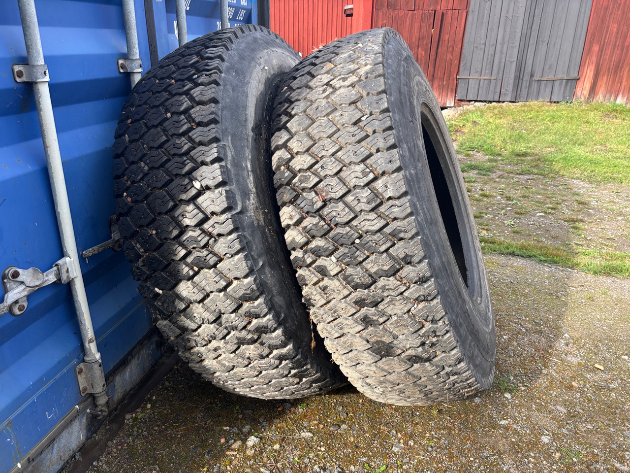 Nokia 16.9-R28 - Pneu pour Machine agricole: photos 1 Nokia 16.9-R28 - Pneu pour Machine agricole: photos 1