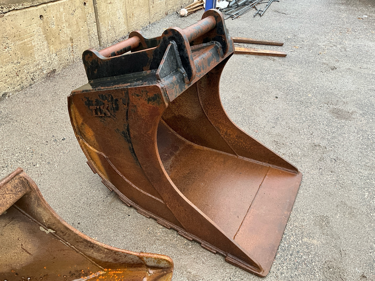 Tik  - Godet pour pelle: photos 1 Tik  - Godet pour pelle: photos 1