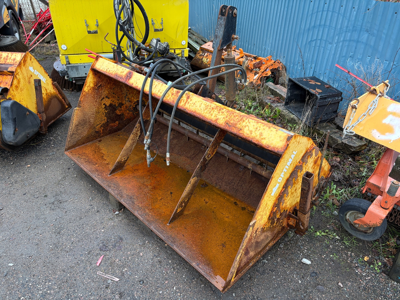 Trejon Optimal SP1000 - Epandeur de sable: photos 1 Trejon Optimal SP1000 - Epandeur de sable: photos 1