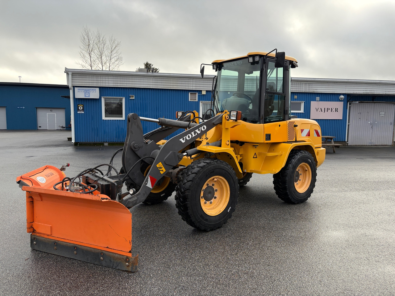 Volvo L30G - Chargeuse sur pneus: photos 1 Volvo L30G - Chargeuse sur pneus: photos 1