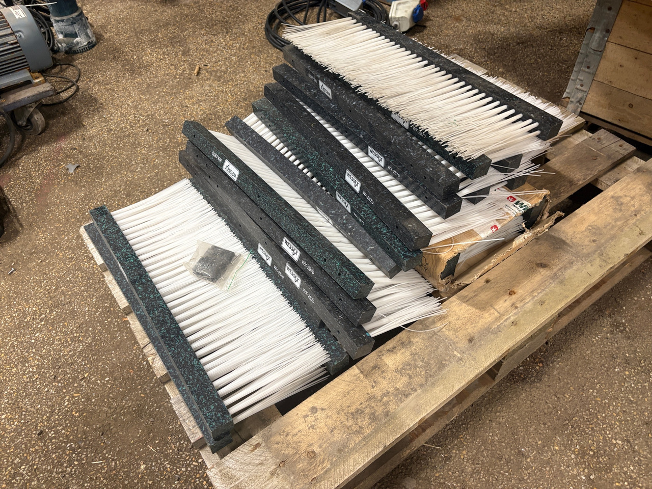 WX 2870 - L'équipement de construction: photos 1 WX 2870 - L'équipement de construction: photos 1