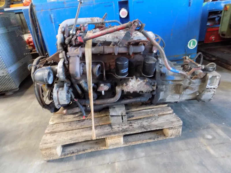 Iveco Iveco 8061 motor met transmissie motor goed. en diverseonderdelen - Moteur pour Camion: photos 1 Iveco Iveco 8061 motor met transmissie motor goed. en diverseonderdelen - Moteur pour Camion: photos 1