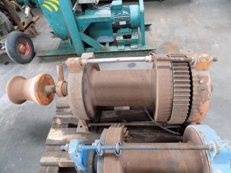 Kabellier winch - Foreuse: photos 2 Kabellier winch - Foreuse: photos 2