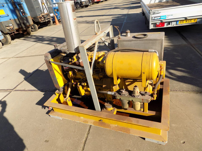 Perkins compressor - Compresseur d'air: photos 1 Perkins compressor - Compresseur d'air: photos 1